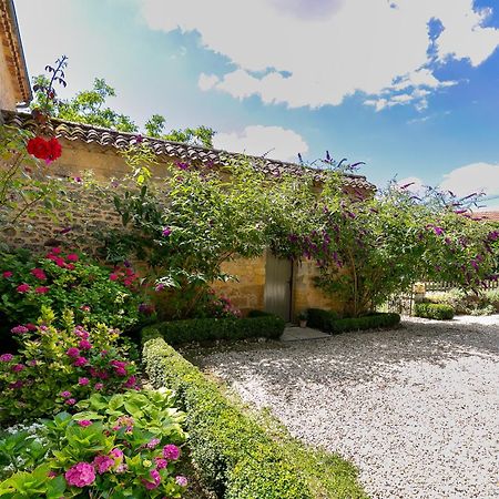 La Maison Louverie Pontours Экстерьер фото