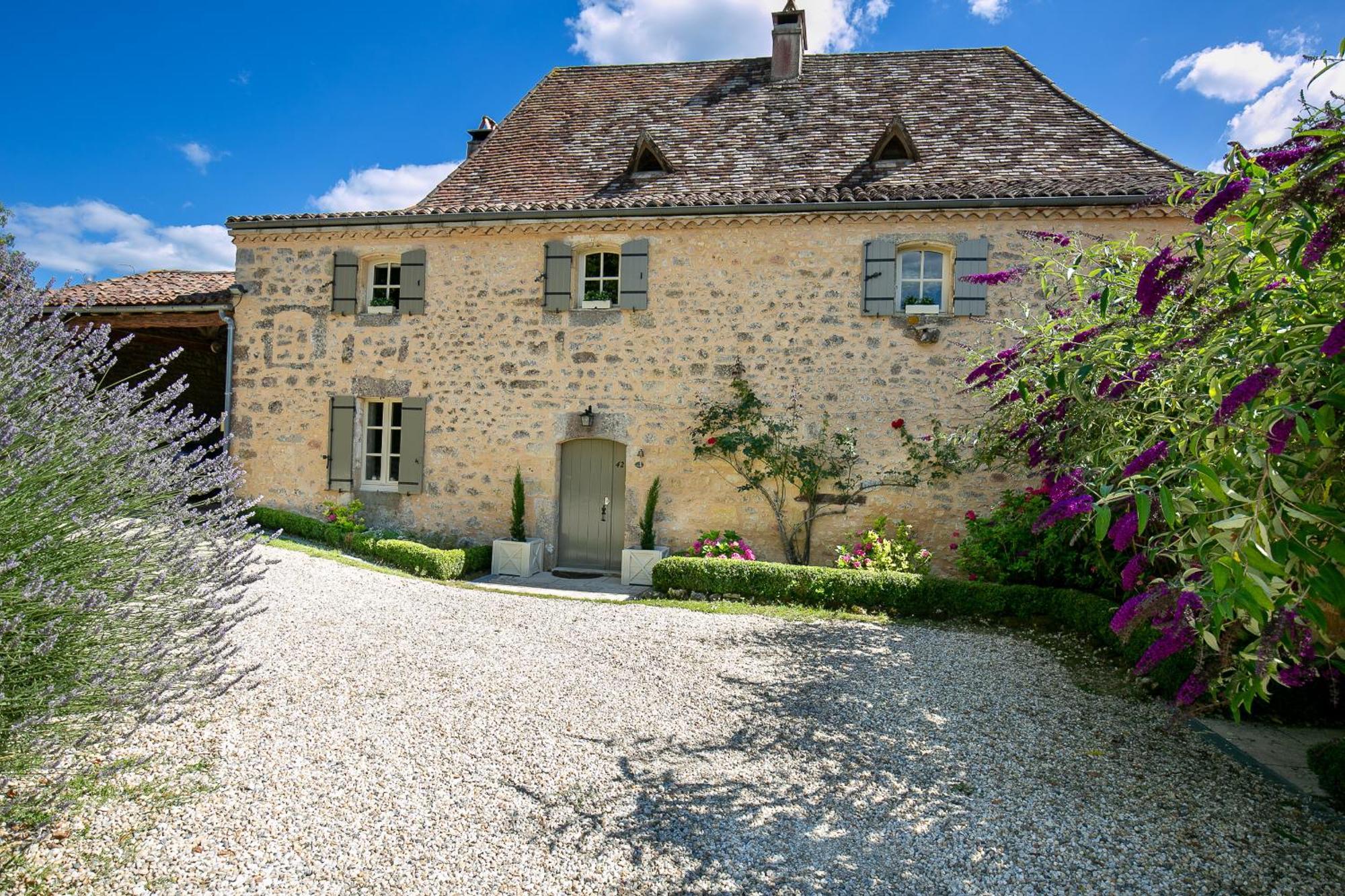 La Maison Louverie Pontours Экстерьер фото
