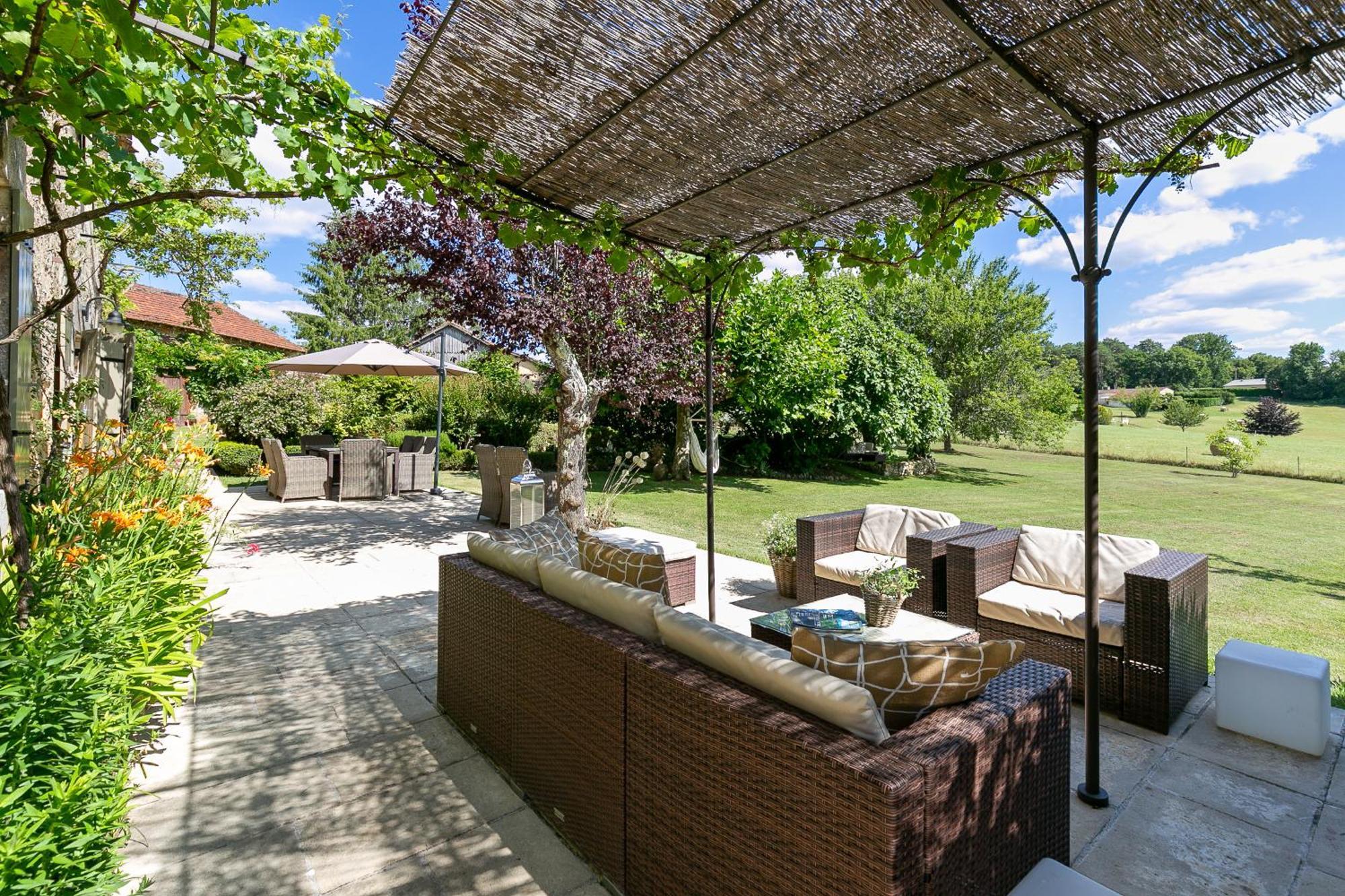 La Maison Louverie Pontours Экстерьер фото