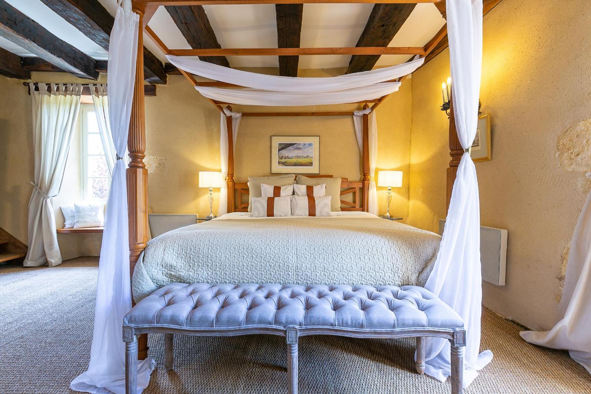 La Maison Louverie Pontours Экстерьер фото
